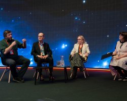 oslava v Planetariu